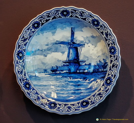 Decorative traditional windmill plate